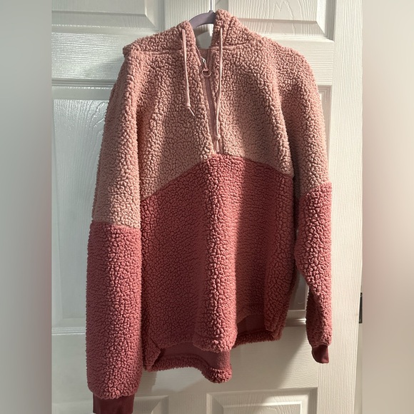 PINK Victoria's Secret Jackets & Blazers - Pink Victorias Secret Two Tone Pink Sherpa Zip Up Jacket Like New Size XL
